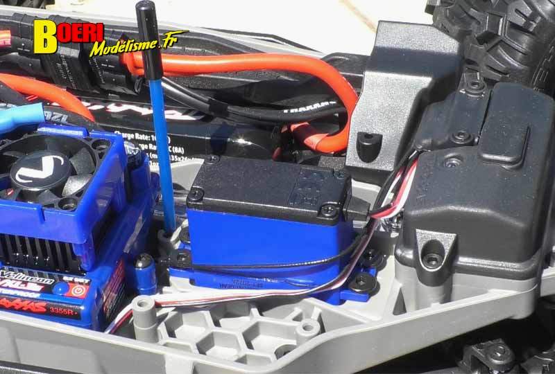 essai voiture électrique traxxas hoss 4x4 brushless vxl réf 90076-4 testé en Li-Po 3S et distribué par mrc