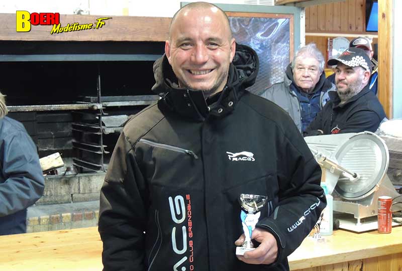 1ère cf piste 1/8 thermique classique et brushless électrique à evry club mrte les 12 et 13 mars 2022