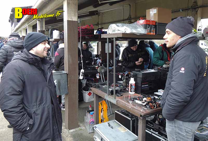 1ère cf piste 1/8 thermique classique et brushless électrique à evry club mrte les 12 et 13 mars 2022