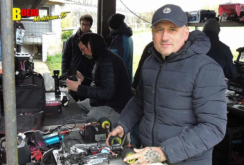1ère cf piste 1/8 thermique classique et brushless électrique à evry club mrte les 12 et 13 mars 2022
