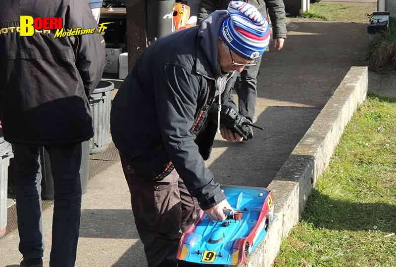 1ère cf piste 1/8 thermique classique et brushless électrique à evry club mrte les 12 et 13 mars 2022