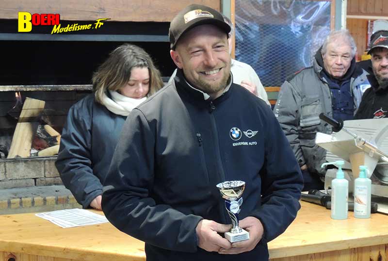 1ère cf piste 1/8 thermique classique et brushless électrique à evry club mrte les 12 et 13 mars 2022