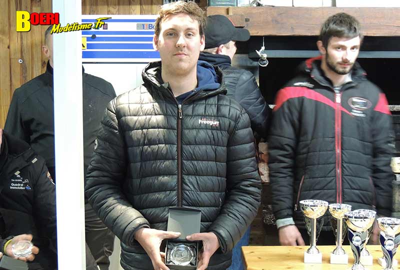 1ère cf piste 1/8 thermique classique et brushless électrique à evry club mrte les 12 et 13 mars 2022