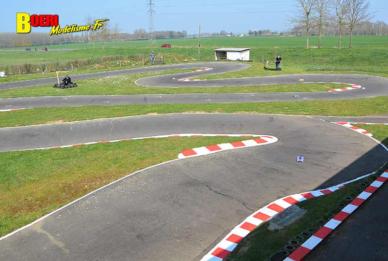 modelisme 1ère cf piste 1/10 thermique à sens au club A2Tech avec f1 et pan car