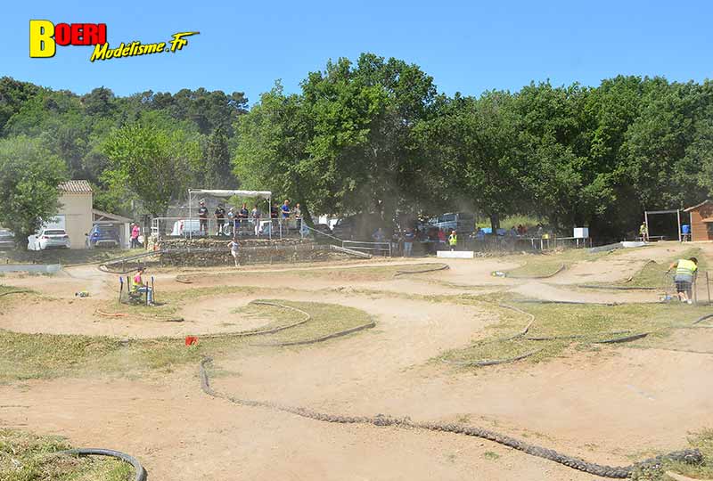 course tt 1/8 thermique et brushless à Lacoste au club aspomola le 15 mai 2022