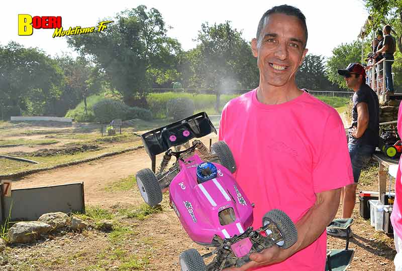 course tt 1/8 thermique et brushless à Lacoste au club aspomola le 15 mai 2022