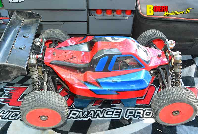 course tt 1/8 thermique et brushless à Lacoste au club aspomola le 15 mai 2022