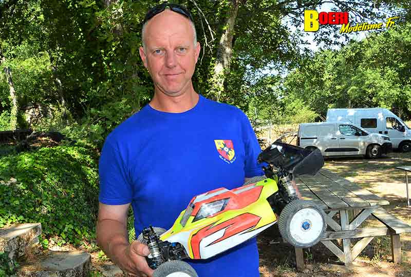 course tt 1/8 thermique et brushless à Lacoste au club aspomola le 15 mai 2022