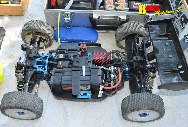 course tt 1/8 thermique et brushless à Lacoste au club aspomola le 15 mai 2022