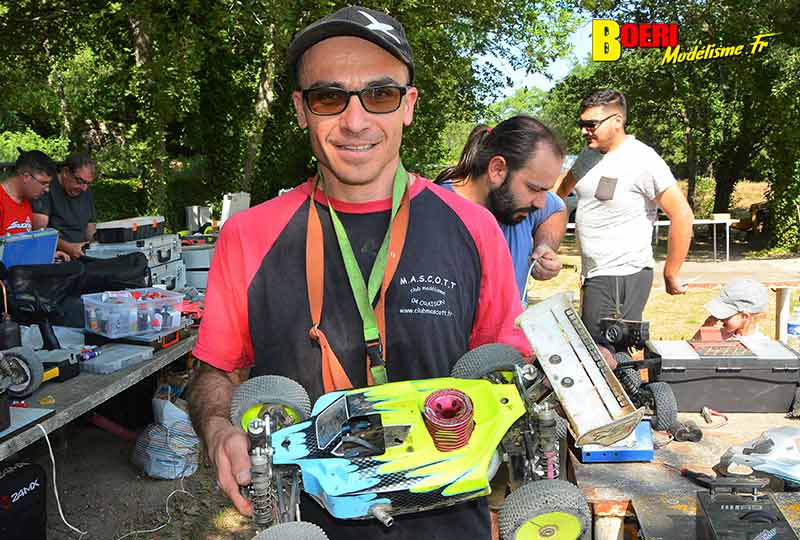 course tt 1/8 thermique et brushless à Lacoste au club aspomola le 15 mai 2022