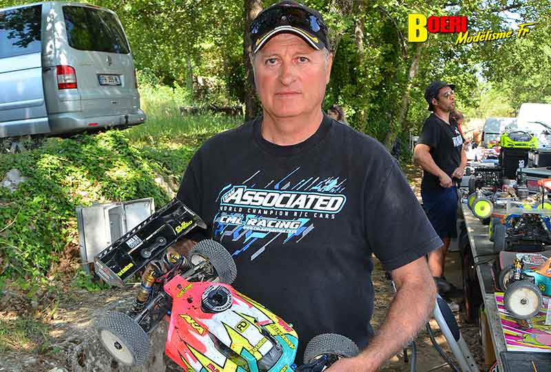 course tt 1/8 thermique et brushless à Lacoste au club aspomola le 15 mai 2022