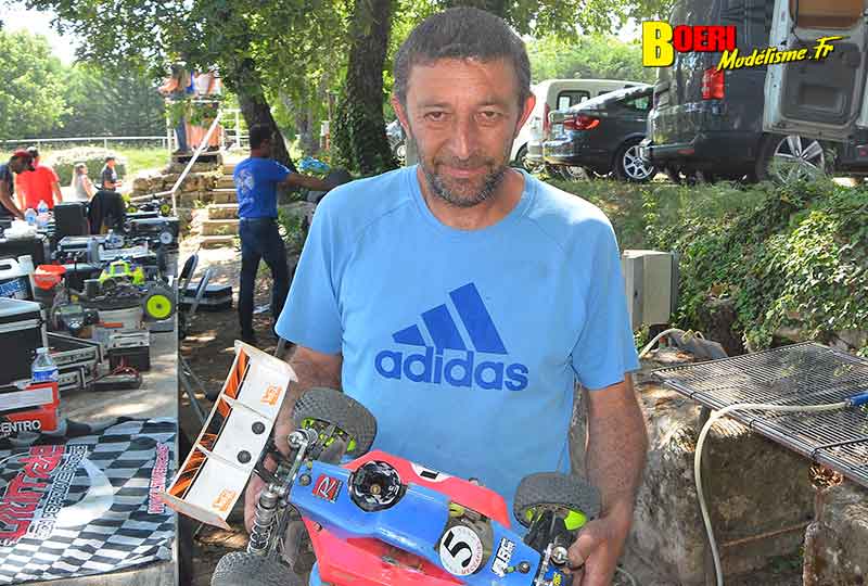 course tt 1/8 thermique et brushless à Lacoste au club aspomola le 15 mai 2022