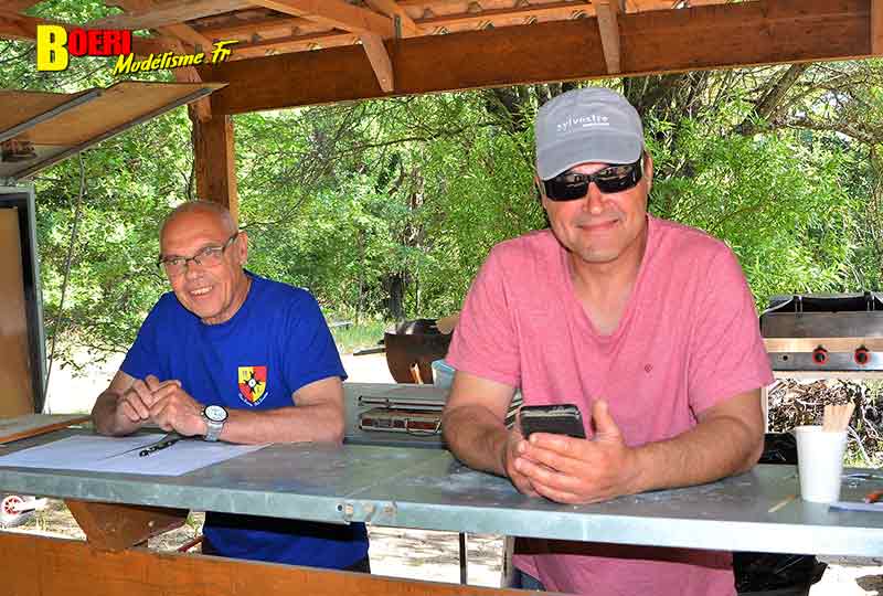 course tt 1/8 thermique et brushless à Lacoste au club aspomola le 15 mai 2022