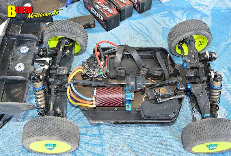 course tt 1/8 thermique et brushless à Lacoste au club aspomola le 15 mai 2022