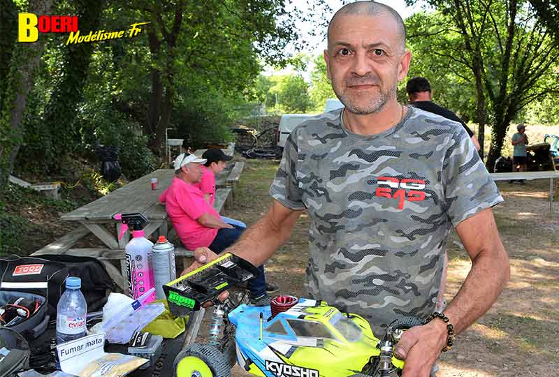 course tt 1/8 thermique et brushless à Lacoste au club aspomola le 15 mai 2022