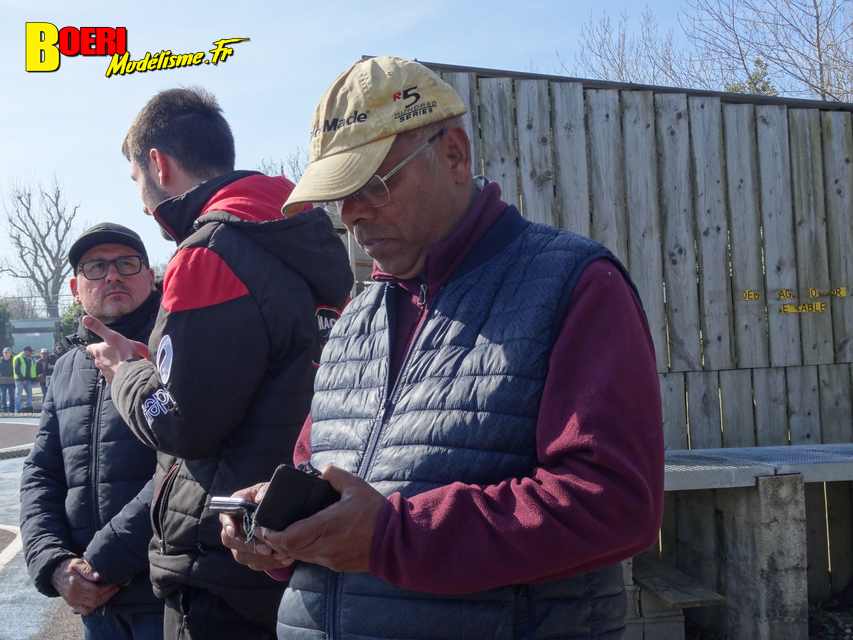 cf piste 1/8ème classique et brushless à tourlaville 8 et 9 avril 2023
