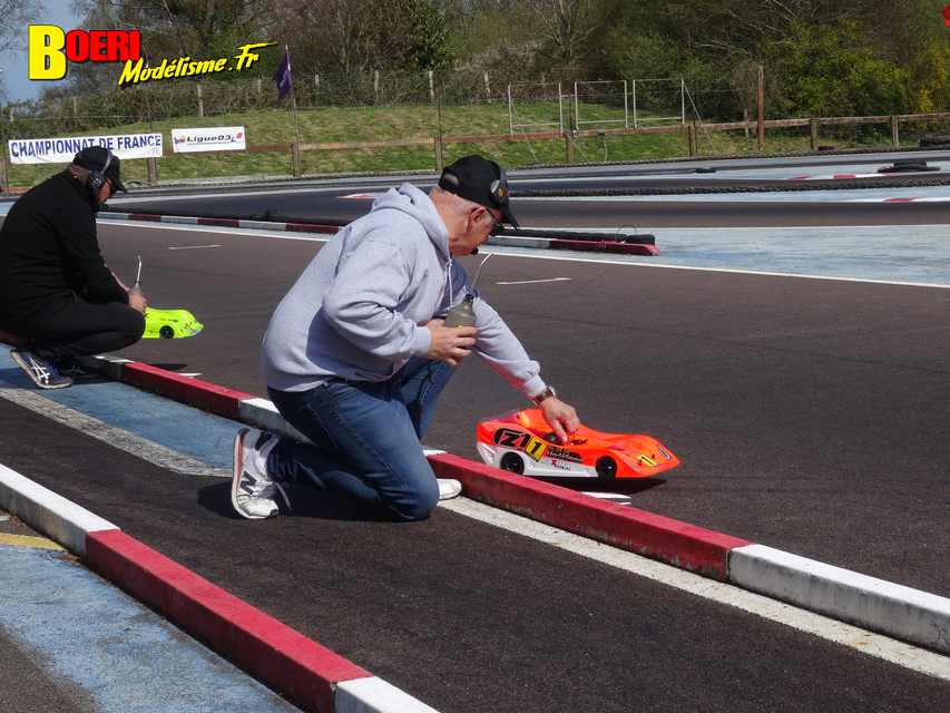 cf piste 1/8ème classique et brushless à tourlaville 8 et 9 avril 2023