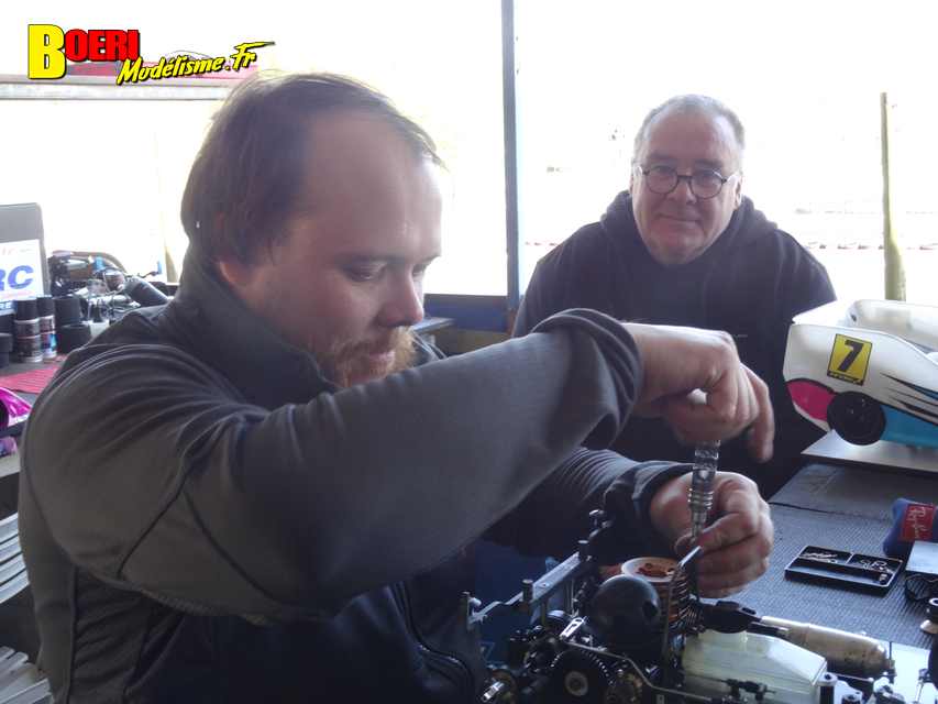 cf piste 1/8ème classique et brushless à tourlaville 8 et 9 avril 2023