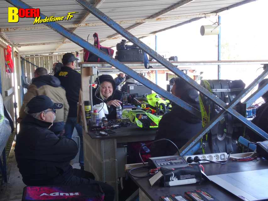 cf piste 1/8ème classique et brushless à tourlaville 8 et 9 avril 2023