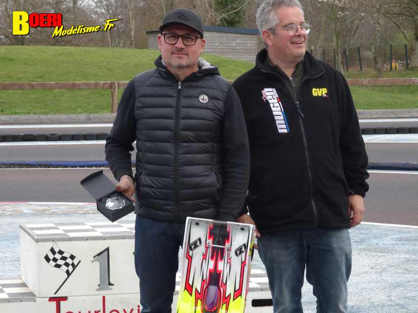 cf piste 1/8ème classique et brushless à tourlaville 8 et 9 avril 2023