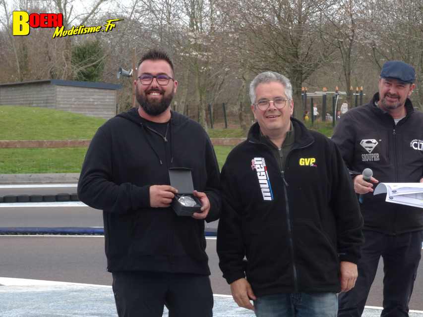 cf piste 1/8ème classique et brushless à tourlaville 8 et 9 avril 2023
