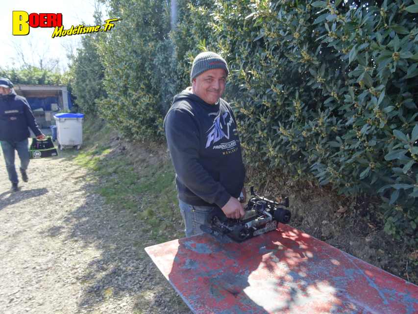cf piste 1/8ème classique et brushless à tourlaville 8 et 9 avril 2023
