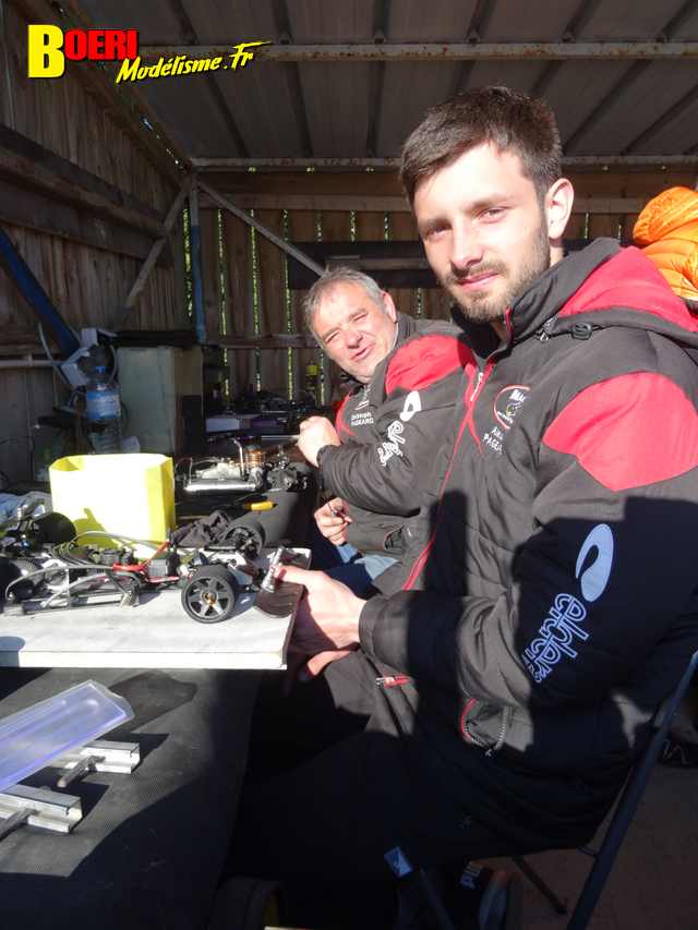 cf piste 1/8ème classique et brushless à tourlaville 8 et 9 avril 2023