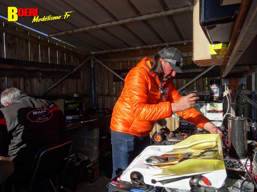 cf piste 1/8ème classique et brushless à tourlaville 8 et 9 avril 2023