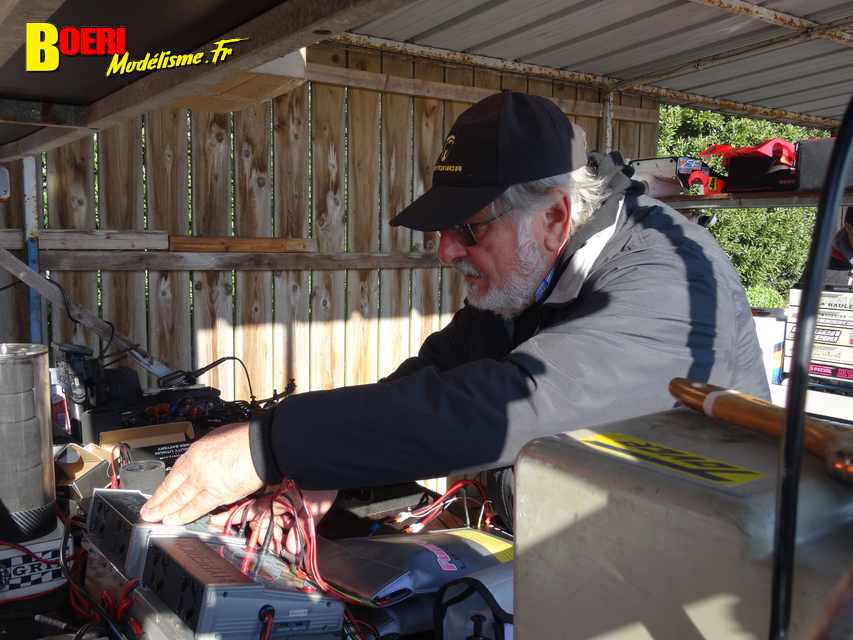 cf piste 1/8ème classique et brushless à tourlaville 8 et 9 avril 2023