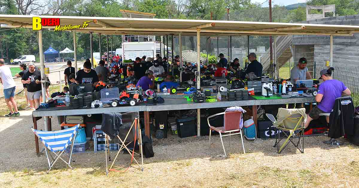 challenge 100% rc 1/8 thermique et électrique à apt club pegase rc racing avec yannick aigoin et maxime noble