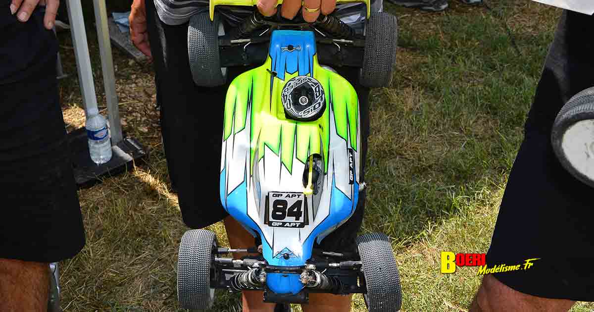 challenge 100% rc 1/8 thermique et électrique à apt club pegase rc racing avec yannick aigoin et maxime noble