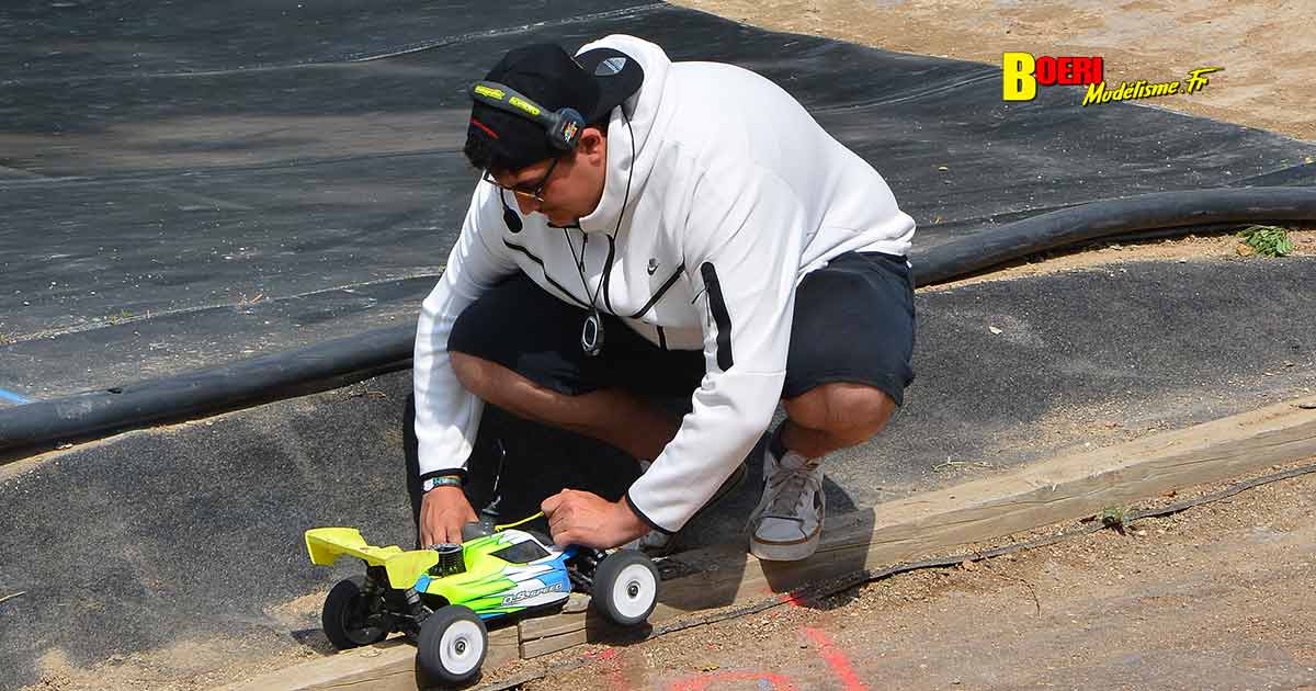 challenge 100% rc 1/8 thermique et électrique à apt club pegase rc racing avec yannick aigoin et maxime noble