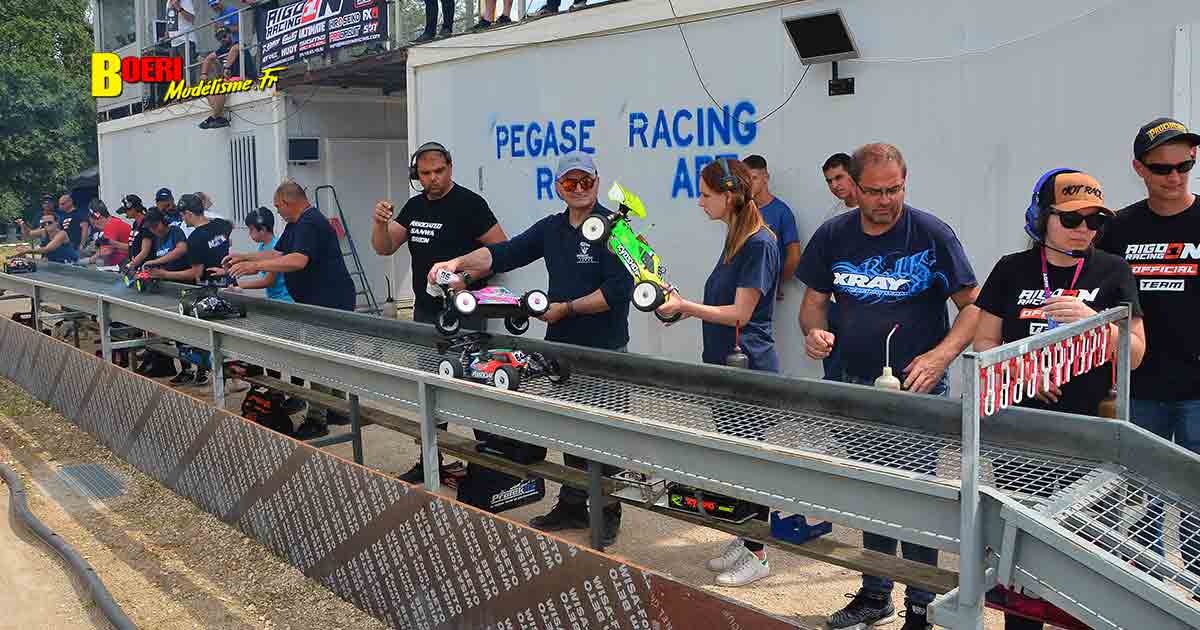 challenge 100% rc 1/8 thermique et électrique à apt club pegase rc racing avec yannick aigoin et maxime noble