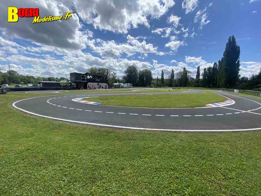 5ème cf piste 1/8ème 4x4 et brushless à vieux charmont club amcc les 02 et 03 septembre 2023 