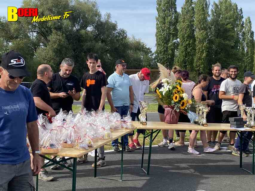 5ème cf piste 1/8ème 4x4 et brushless à vieux charmont club amcc les 02 et 03 septembre 2023 