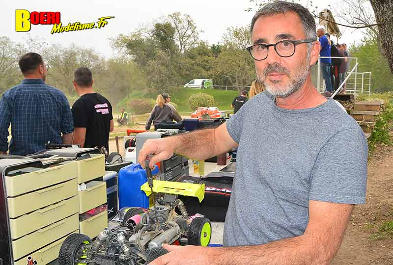 course voitures rc TT 1/8 thermique et électrique à Lacoste club aspomola le 7 avril 2024