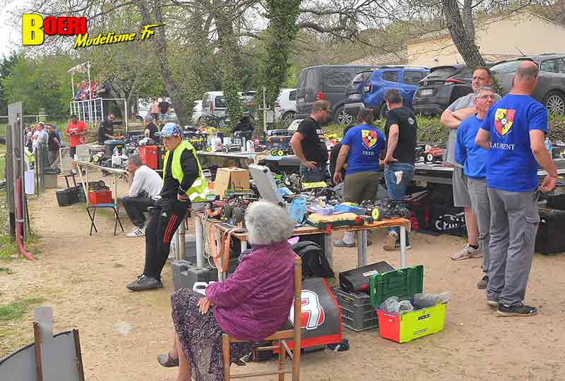 course voitures rc TT 1/8 thermique et électrique à Lacoste club aspomola le 7 avril 2024