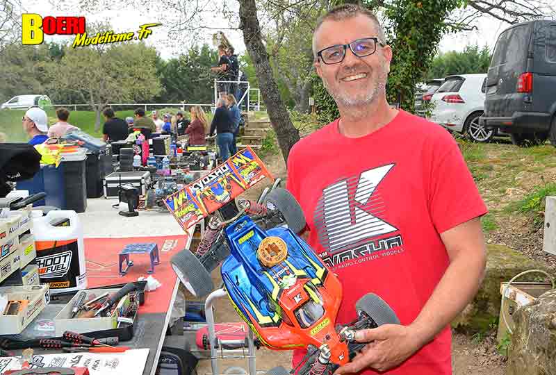 course voitures rc TT 1/8 thermique et électrique à Lacoste club aspomola le 7 avril 2024