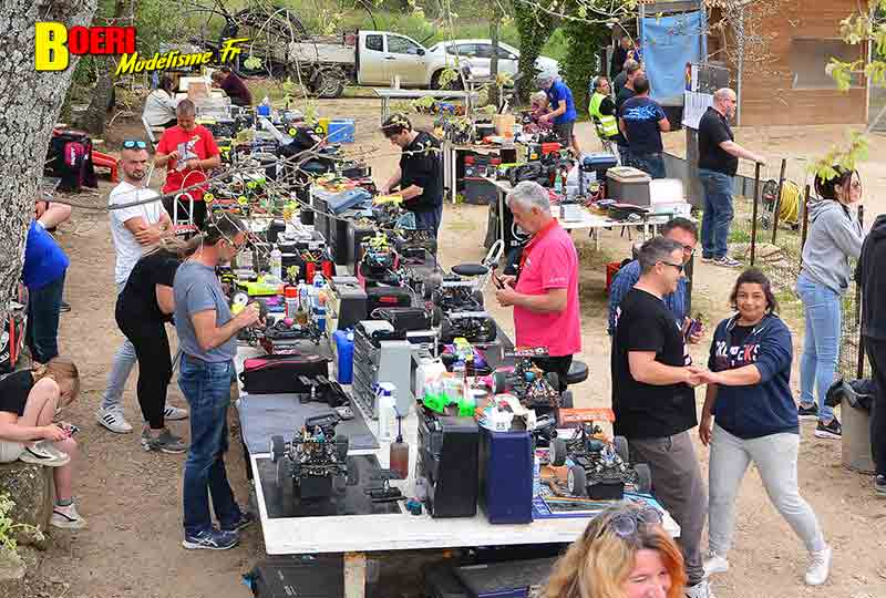 course voitures rc TT 1/8 thermique et électrique à Lacoste club aspomola le 7 avril 2024