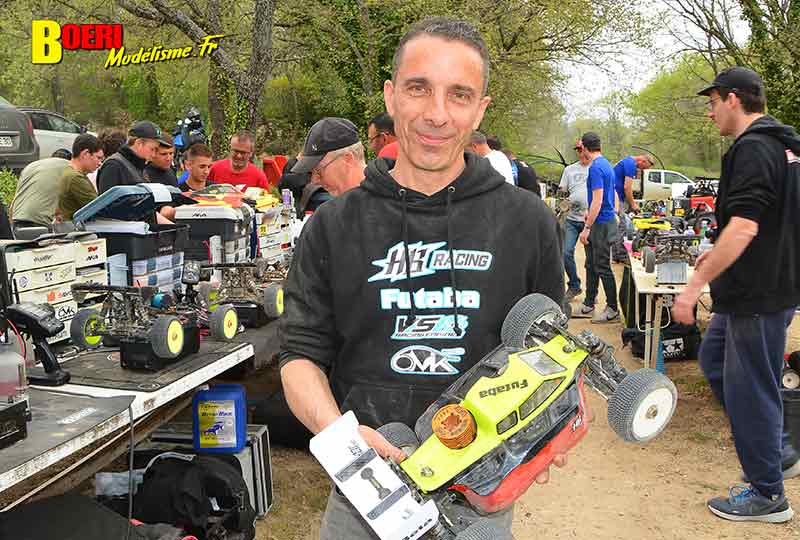 course voitures rc TT 1/8 thermique et électrique à Lacoste club aspomola le 7 avril 2024