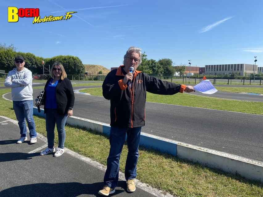 cf piste 1/8eme thermique 4x4 à Aulnay club rsma93 les 11 et 12 mai 2024 gagnée par Maxime Ripoll 