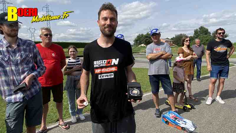 cf piste 1/8eme thermique 4x4 à Beaumont Monteux club bmvrc les 8 et 9 juin 2024 