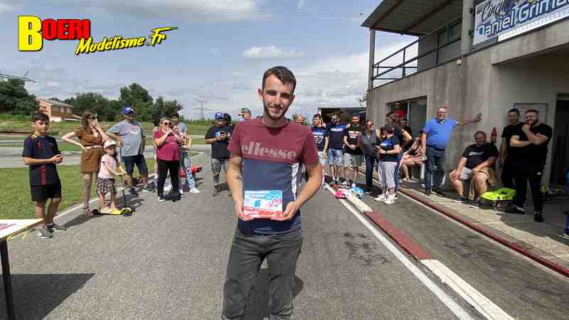 cf piste 1/8eme thermique 4x4 à Beaumont Monteux club bmvrc les 8 et 9 juin 2024 