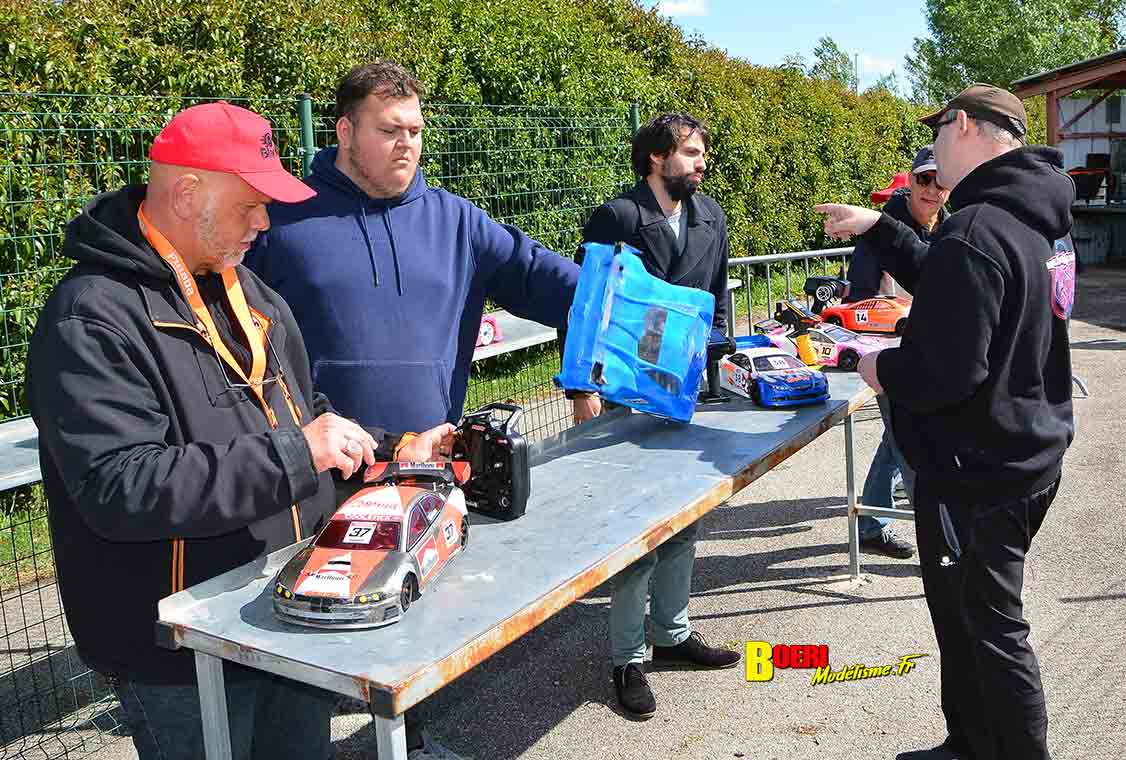 8eme manche du challenge mini racing tour de provence à monteux club mvrc 20 avril 2025