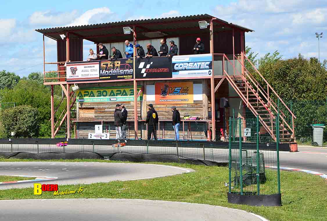 8eme manche du challenge mini racing tour de provence à monteux club mvrc 20 avril 2025
