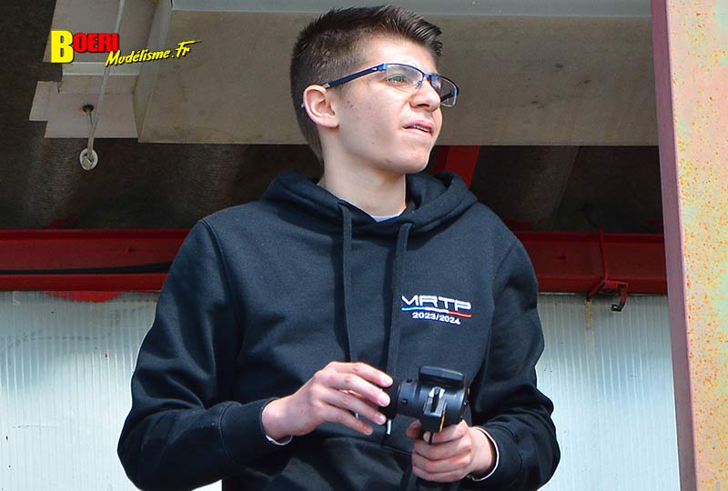 8eme manche du challenge mini racing tour de provence à monteux club mvrc 20 avril 2025