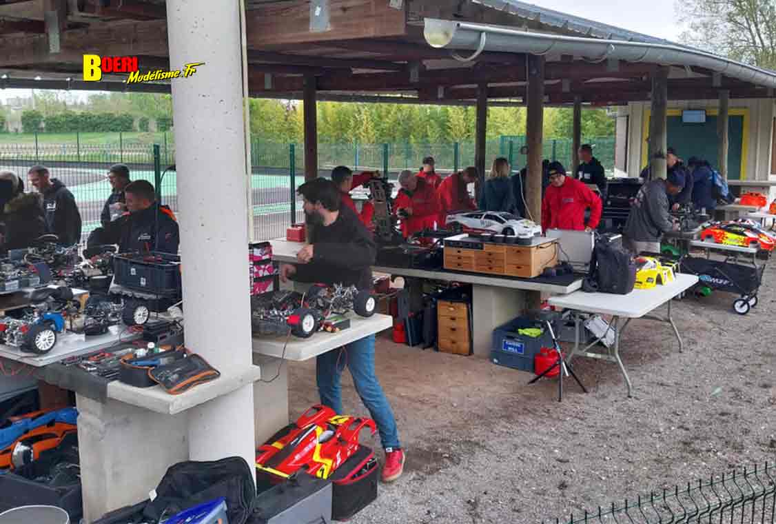cf piste 1/5 thermique et électrique à Montceau les Mines cmarc 26 et 27 avril 2025 