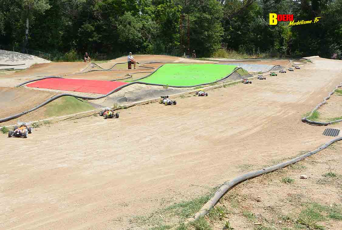 challenge 100% RC de voitures radiocommandées TT 1/8 à Apt les 7 et 8 juin 2025 