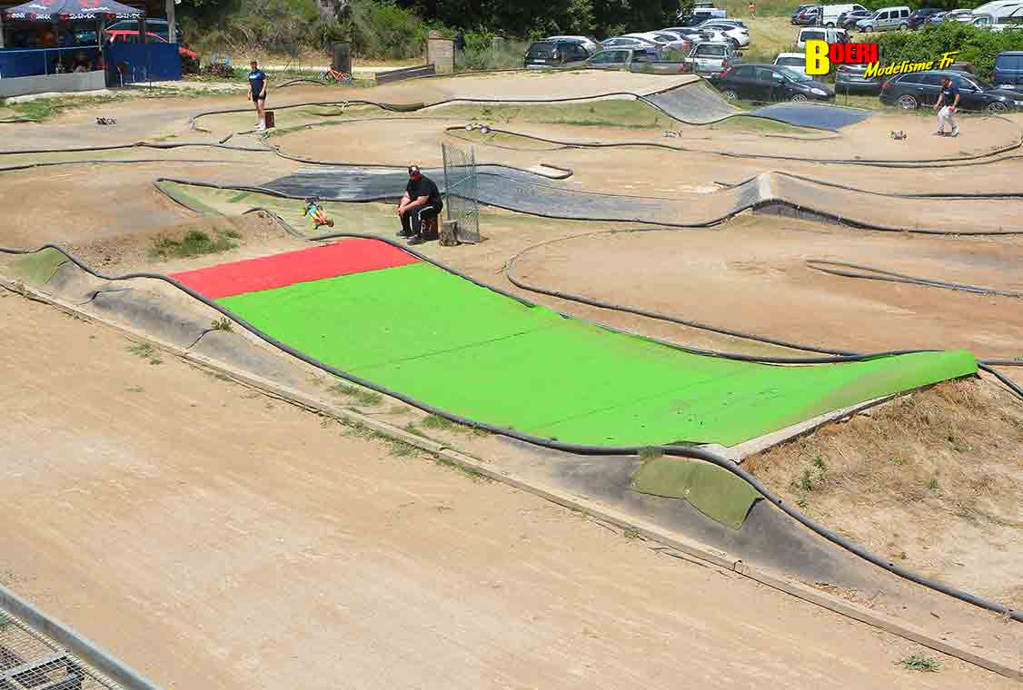 challenge 100% RC de voitures radiocommandées TT 1/8 à Apt les 7 et 8 juin 2025 