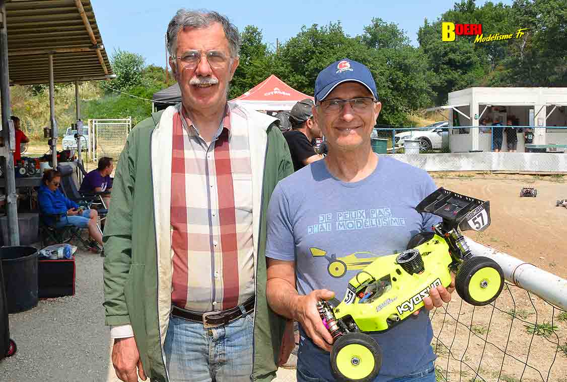 challenge 100% RC de voitures radiocommandées TT 1/8 à Apt les 7 et 8 juin 2025 
